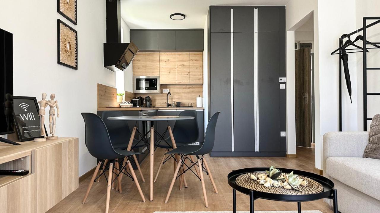 Linden Apartman 002 - Adults Only โมชนมายารูวาร์ ภายนอก รูปภาพ