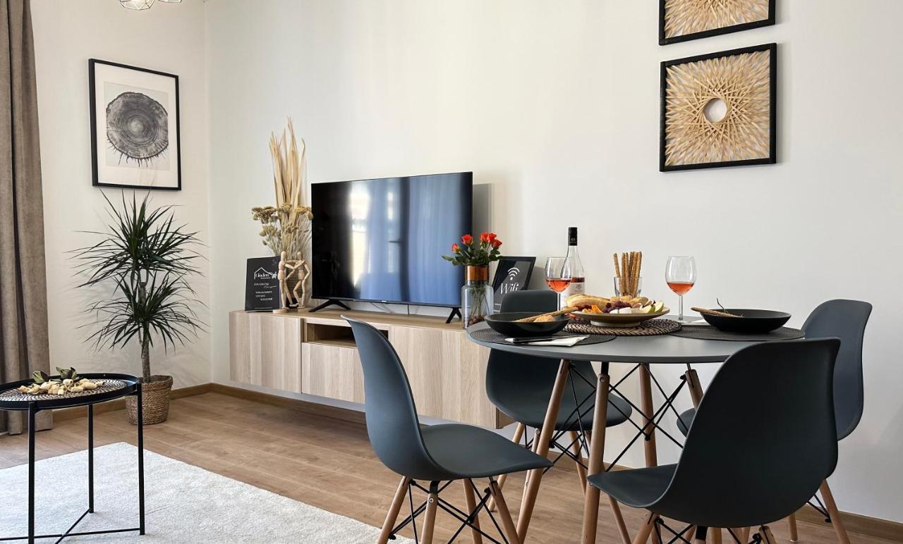 Linden Apartman 002 - Adults Only โมชนมายารูวาร์ ภายนอก รูปภาพ