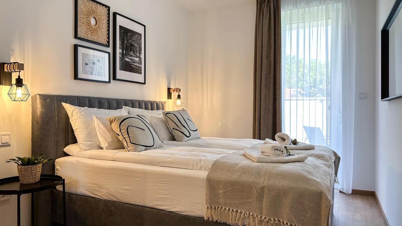 Linden Apartman 002 - Adults Only โมชนมายารูวาร์ ภายนอก รูปภาพ