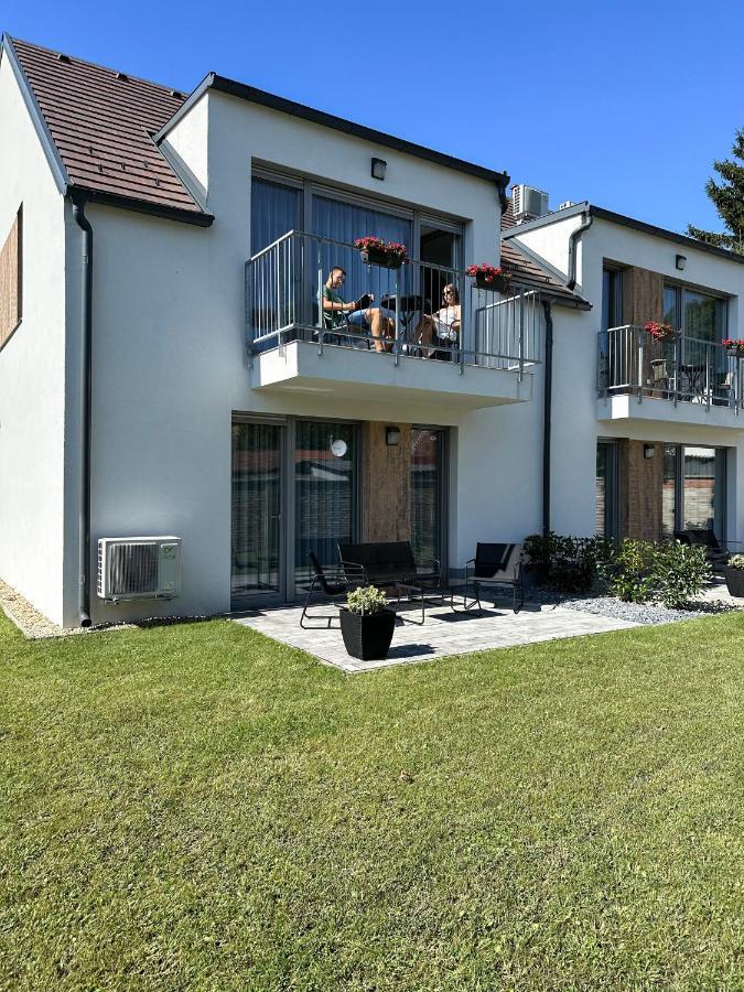 Linden Apartman 002 - Adults Only โมชนมายารูวาร์ ภายนอก รูปภาพ