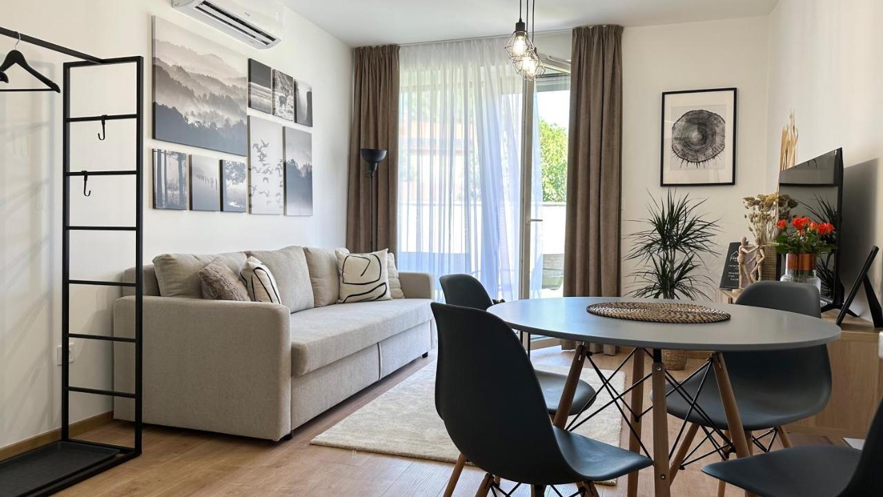 Linden Apartman 002 - Adults Only โมชนมายารูวาร์ ภายนอก รูปภาพ